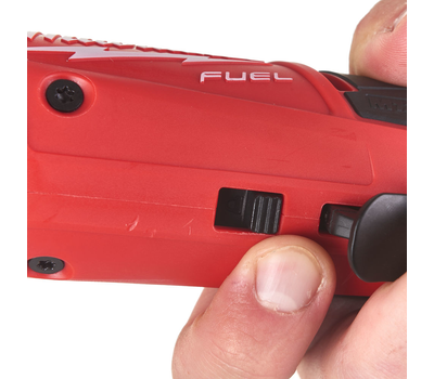 Аккумуляторная удлиненная трещотка Milwaukee M12 FIR38LR-0 FUEL 4933471500