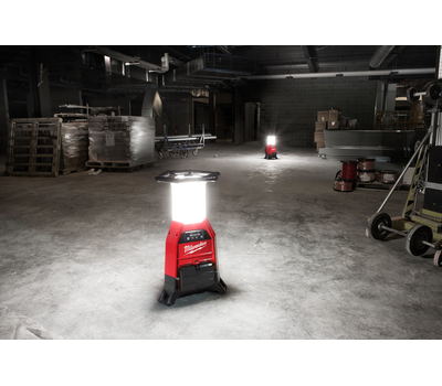 Светодиодный фонарь с зарядным устройством для стройплощадки Milwaukee M18 ONESLDP-0 4933459160