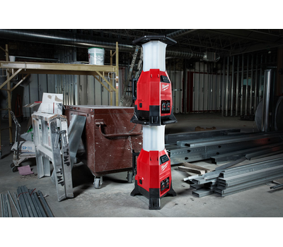 Светодиодный фонарь с зарядным устройством для стройплощадки Milwaukee M18 ONESLDP-0 4933459160