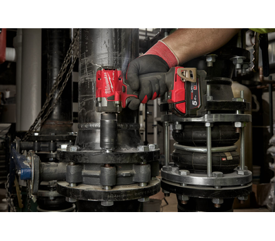 Аккумуляторный ударный гайковерт Milwaukee M18 FIW2P12-502X FUEL 4933478447