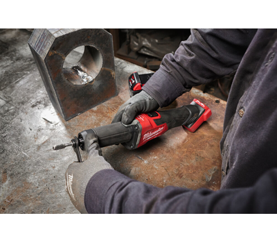 Аккумуляторная прямая шлифмашина Milwaukee M18 FUEL FDGRB-502X