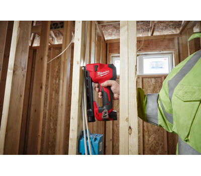 Аккумуляторный степлер для кабеля Milwaukee M12 BCST-0 4933480488