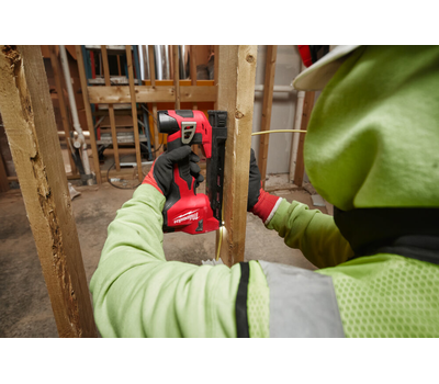 Аккумуляторный степлер для кабеля Milwaukee M12 BCST-0 4933480488