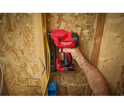 Аккумуляторный степлер для кабеля Milwaukee M12 BCST-0 4933480488
