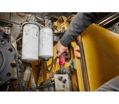 Аккумуляторная трещотка Milwaukee M12 FHIR38-0 FUEL 4933478172