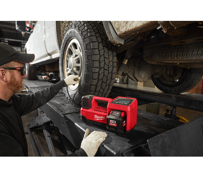 Аккумуляторный компрессор Milwaukee M18 BI-0 4933478706