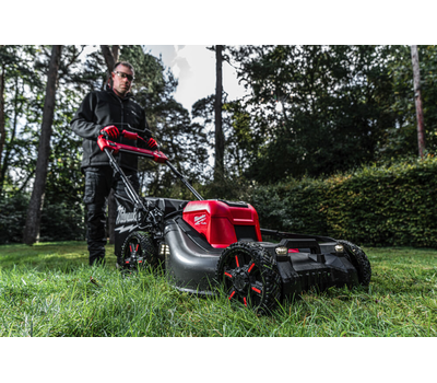 Аккумуляторная газонокосилка Milwaukee M18 FUEL F2LM53-122 4933479585