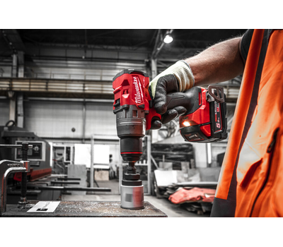 Аккумуляторная ударная дрель-шуруповерт Milwaukee M18 FUEL FPD3-502X 4933479860