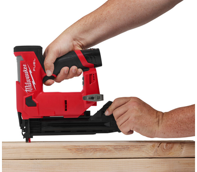Аккумуляторный нейлер Milwaukee M12 FCN18GS-0X 4933493354
