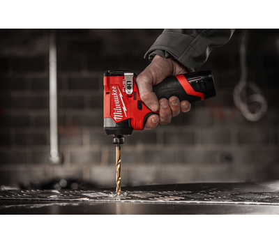 Аккумуляторный винтоверт Milwaukee M12 FUEL FID2-202X 4933479877