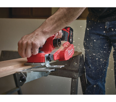 Аккумуляторный рубанок Milwaukee M18 BP-402C 4933451114