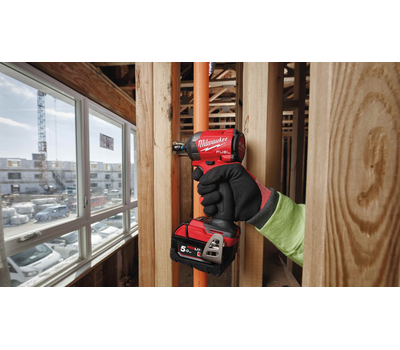 Аккумуляторный импульсный винтоверт Milwaukee M18 FUEL FID3-0 4933498061
