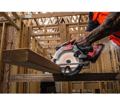 Аккумуляторная циркулярная пила Milwaukee M18 FUEL FCS55-302X 4933493589